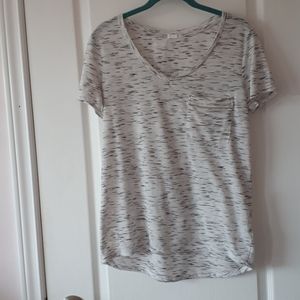 V-neck t-shirt